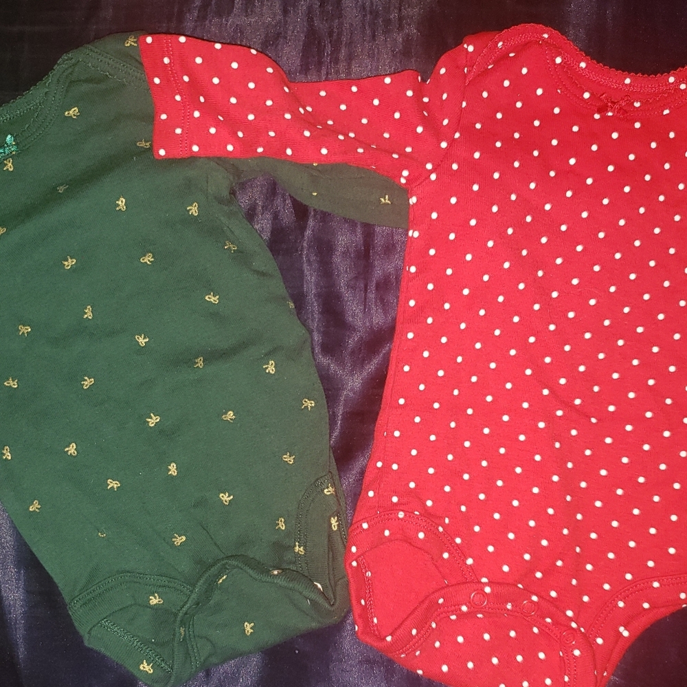 4 longsleeve onesies
